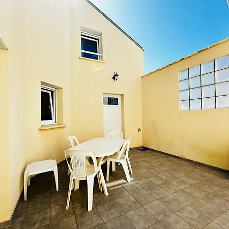 Maison De A Fouras, 4 Pers, Proche Et Centre - Fr-1-709-95