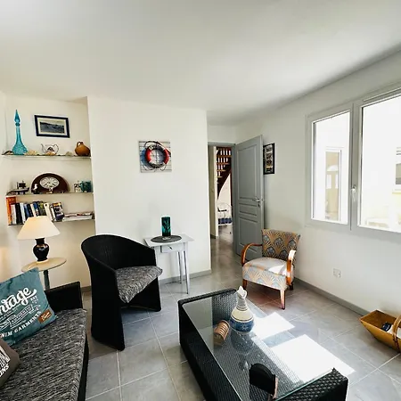 Holiday home Maison De A Fouras, 4 Pers, Proche Et Centre - Fr-1-709-95
