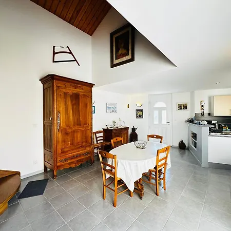Holiday home Maison De A Fouras, 4 Pers, Proche Et Centre - Fr-1-709-95